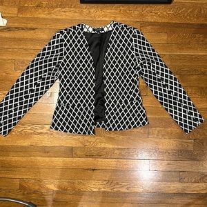 Ellen Tracy Black and White Pattern Blazer